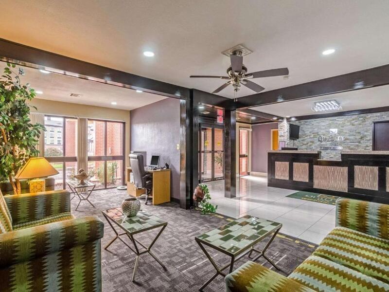 Quality Inn South Уичита Экстерьер фото