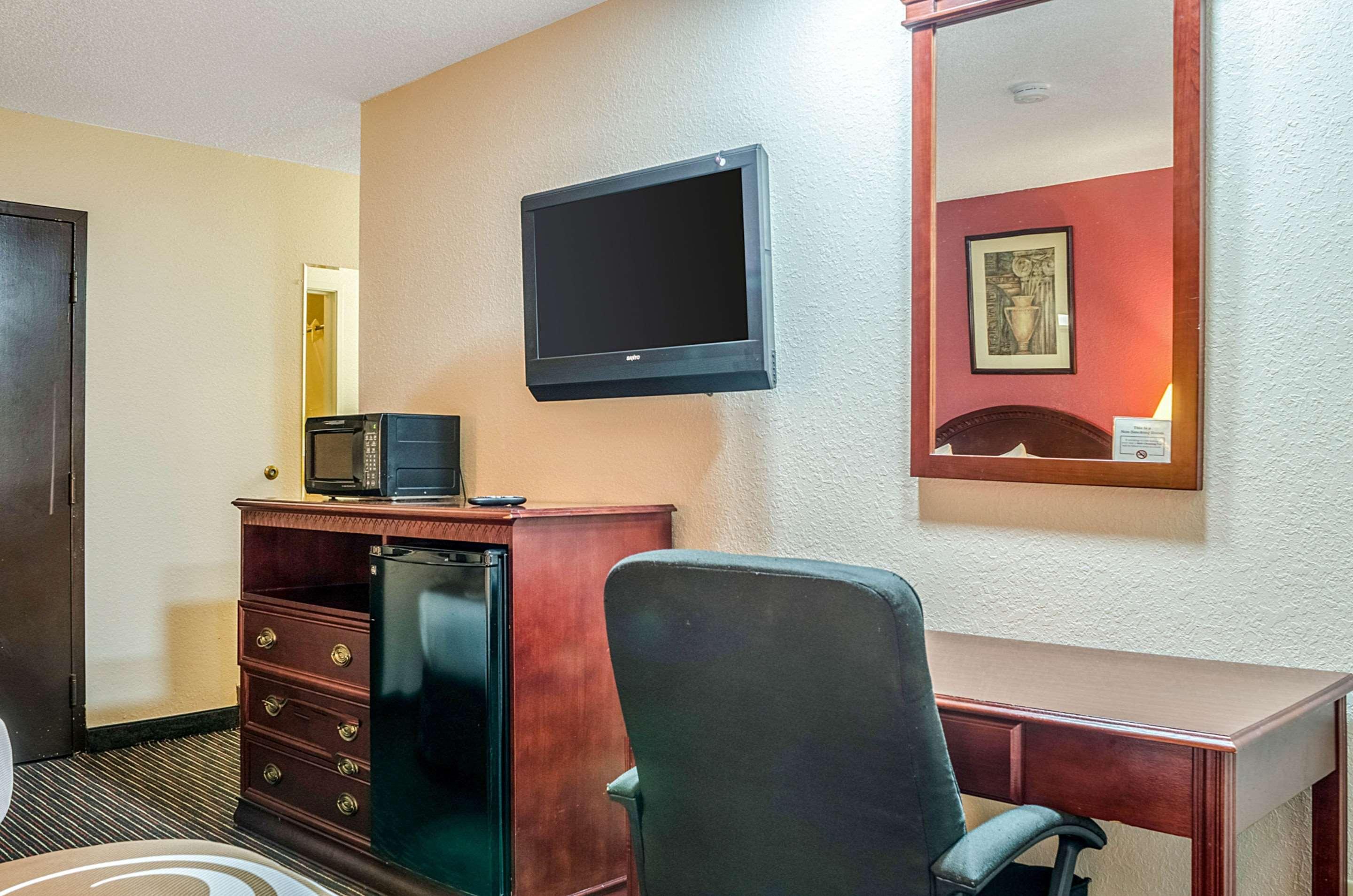 Quality Inn South Уичита Экстерьер фото