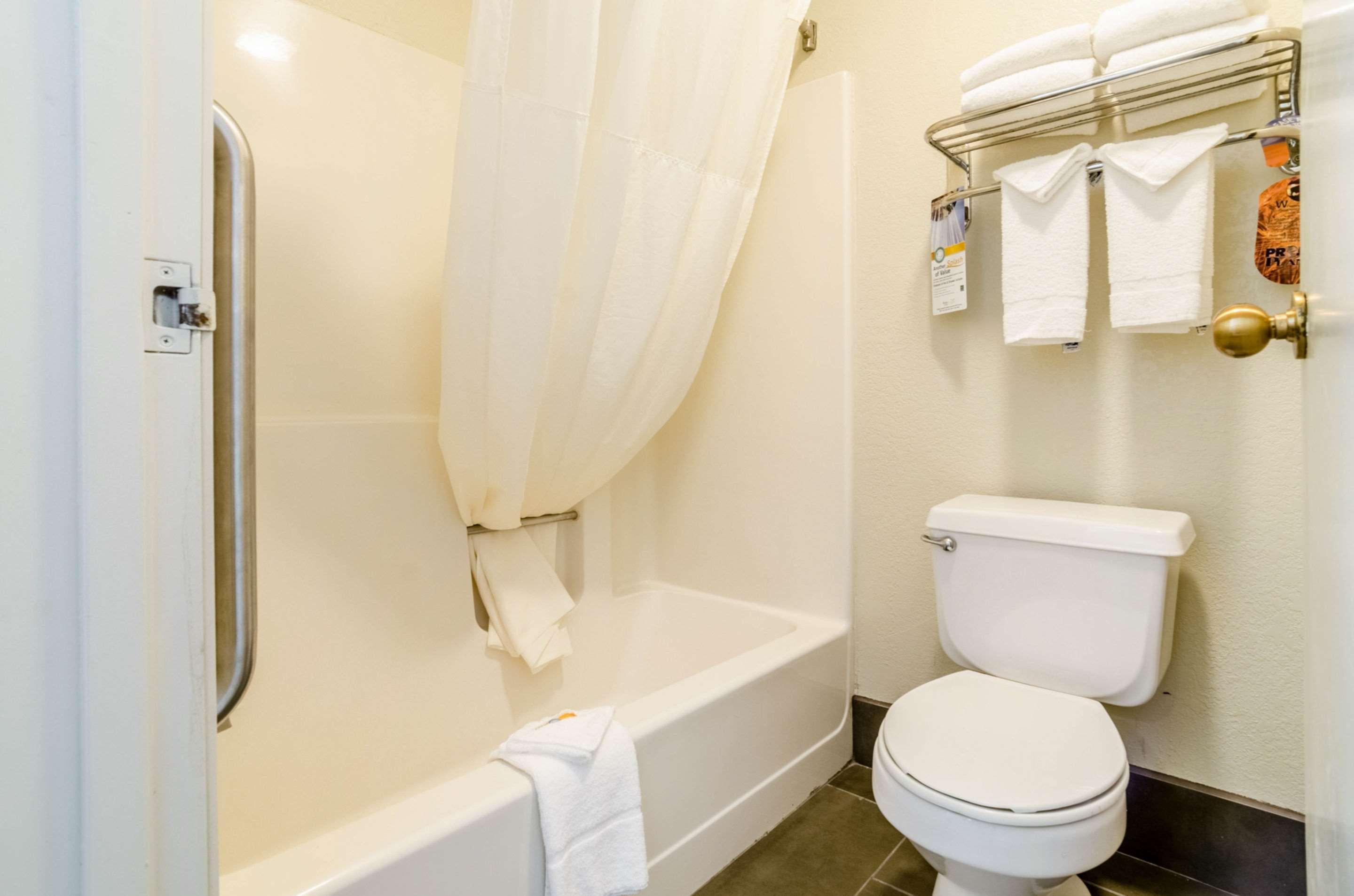 Quality Inn South Уичита Экстерьер фото
