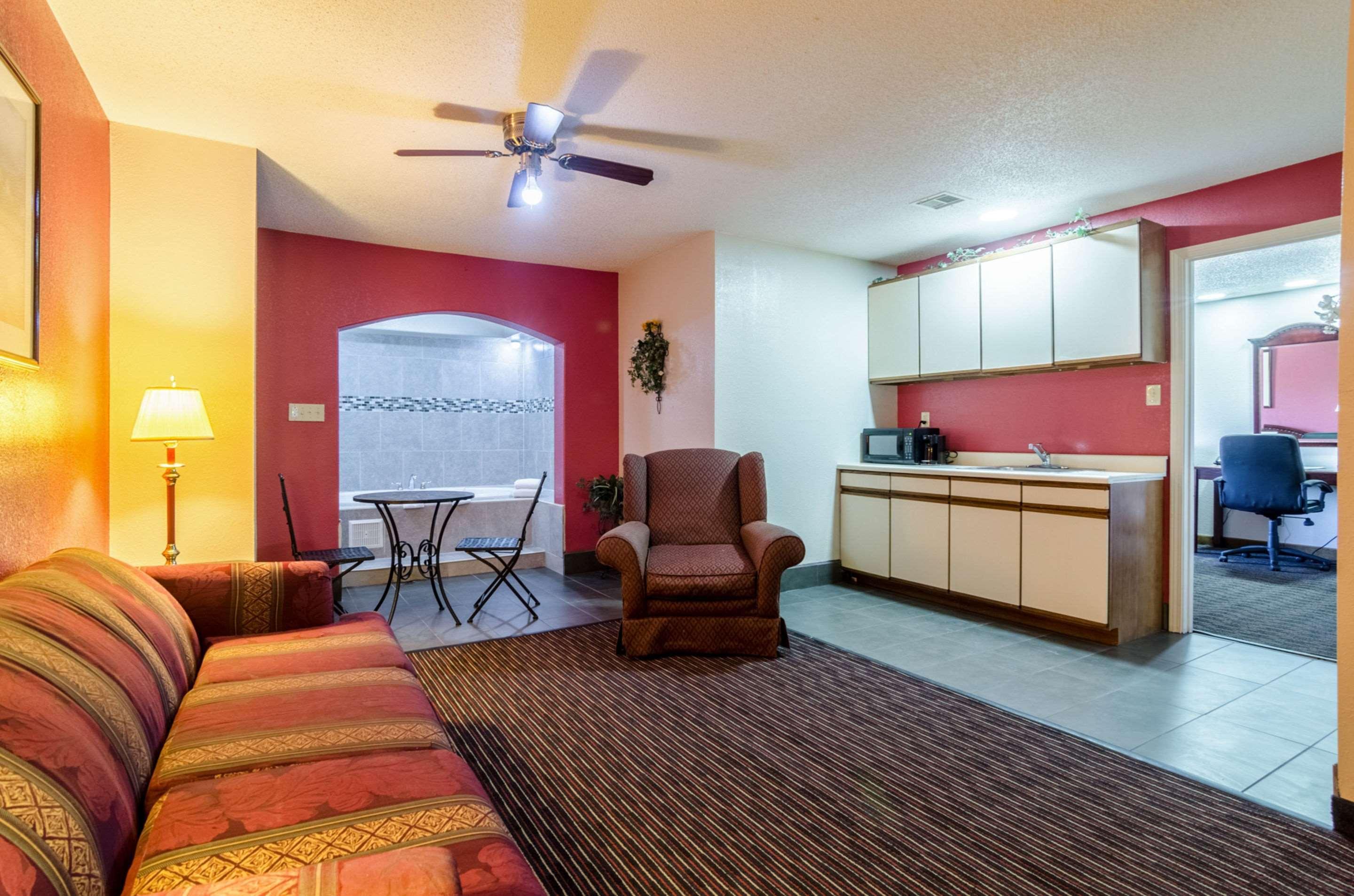 Quality Inn South Уичита Экстерьер фото