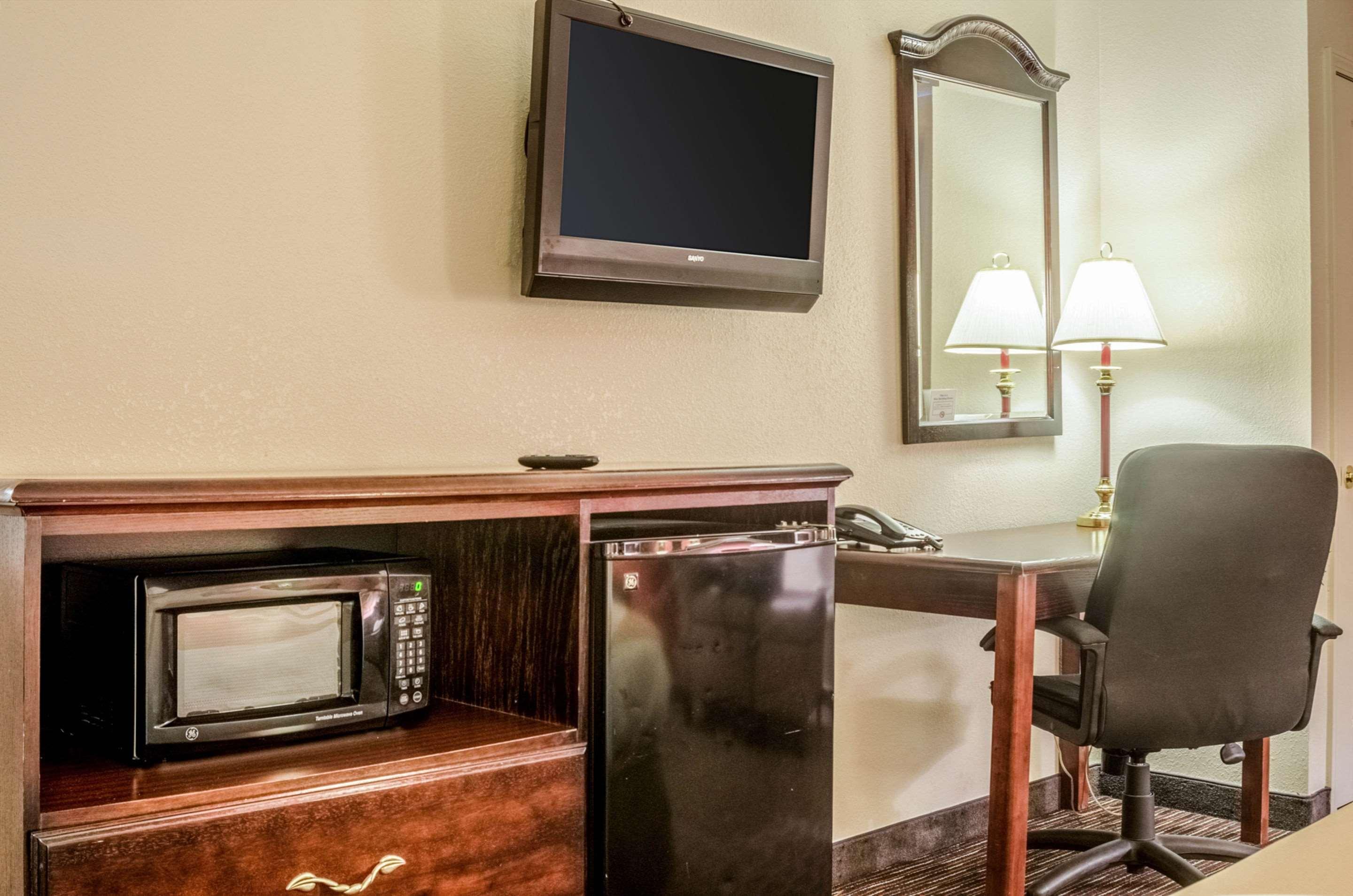 Quality Inn South Уичита Экстерьер фото