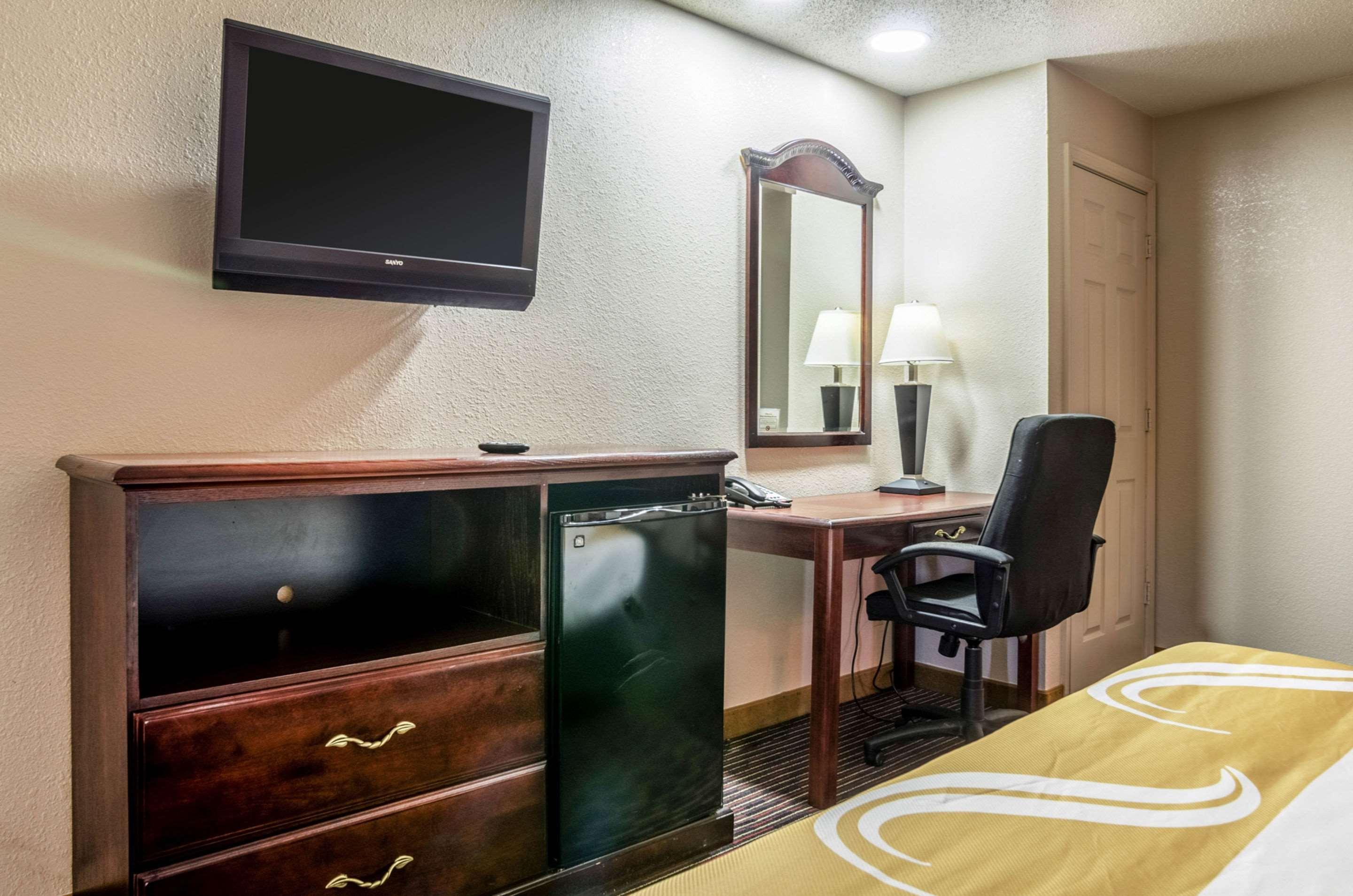 Quality Inn South Уичита Экстерьер фото