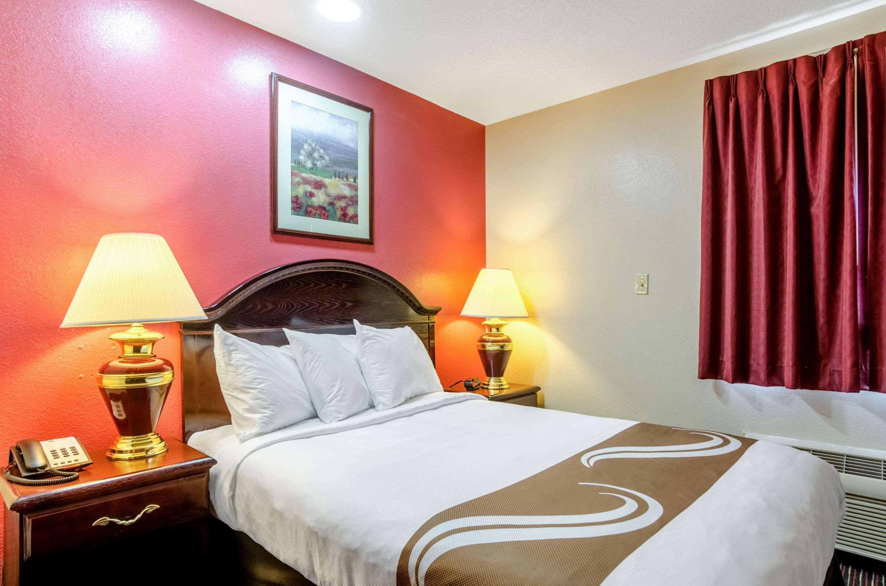 Quality Inn South Уичита Экстерьер фото