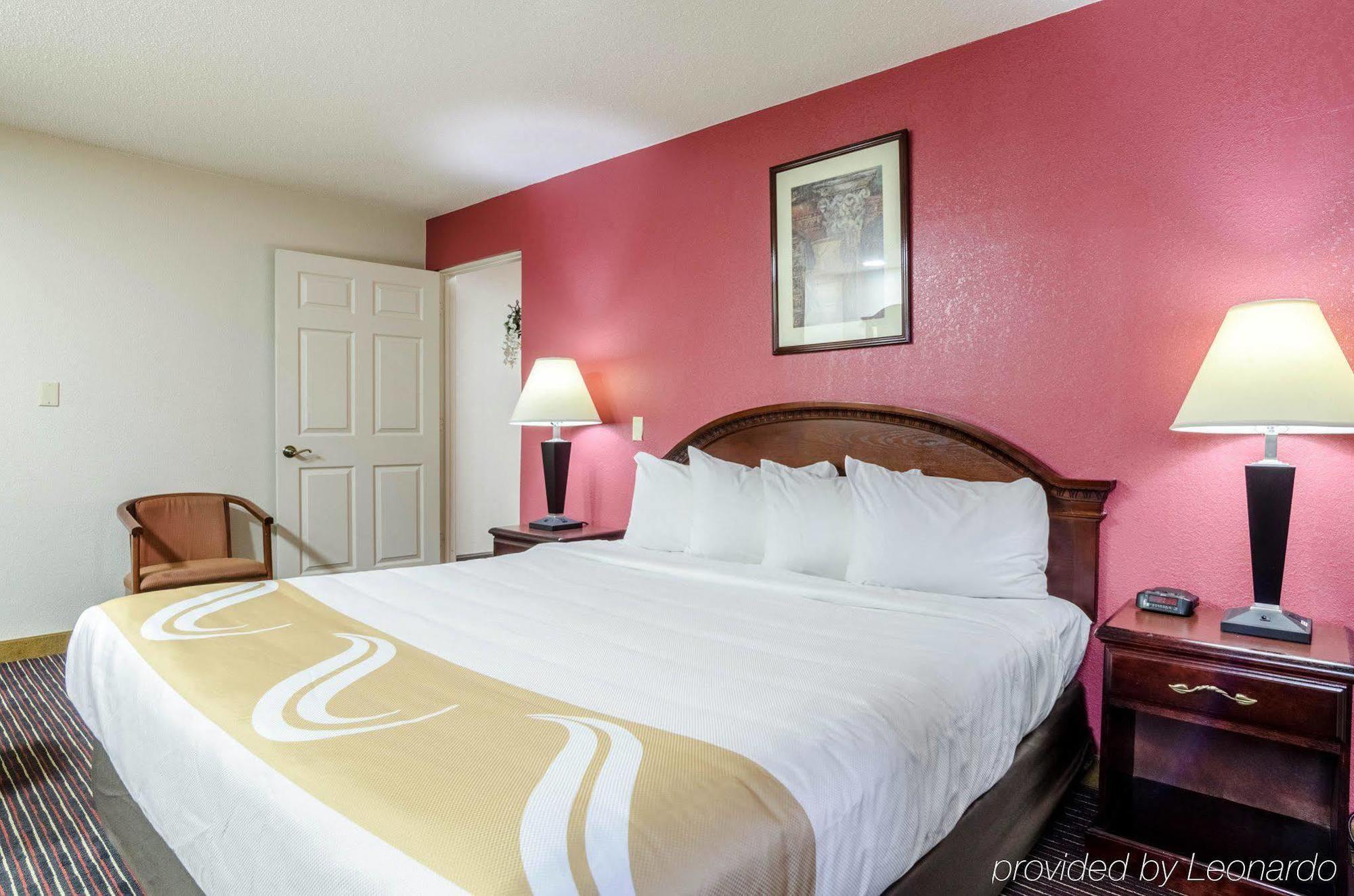 Quality Inn South Уичита Экстерьер фото