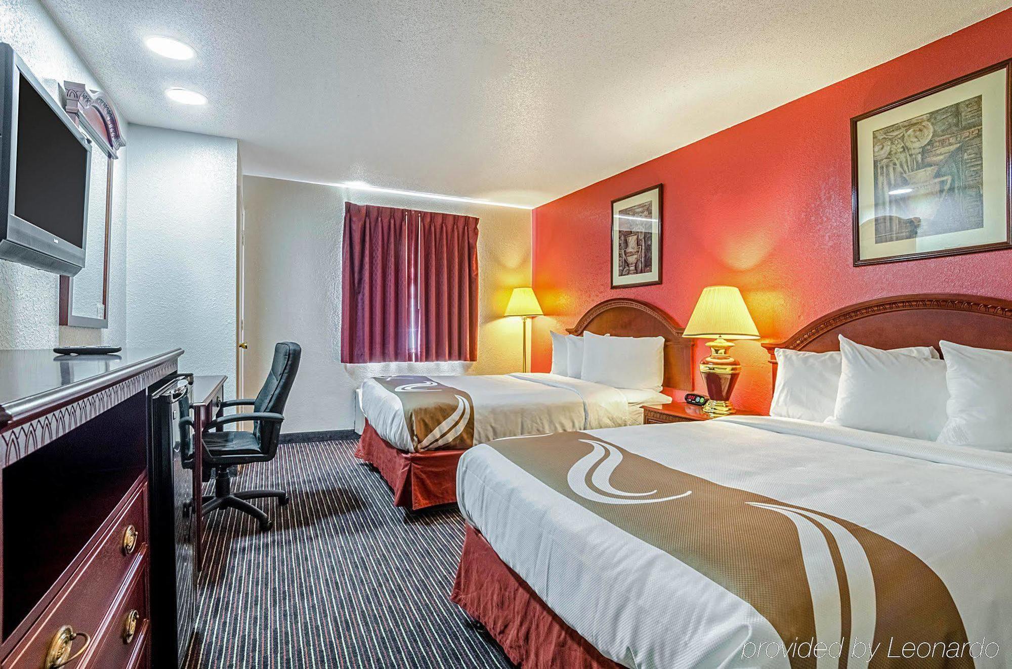 Quality Inn South Уичита Экстерьер фото